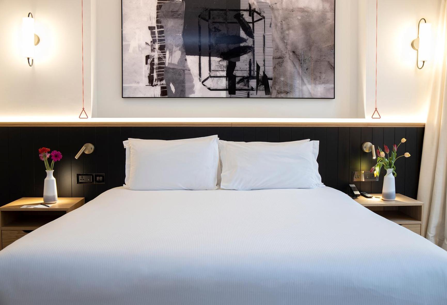 H10 Waterloo Hotel 4*